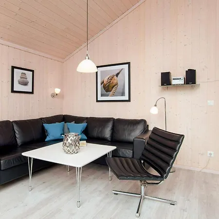 Sanctuary Near The Scenic Coast *